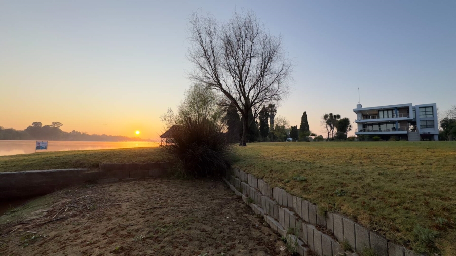5 Bedroom Property for Sale in Wonderwater Free State